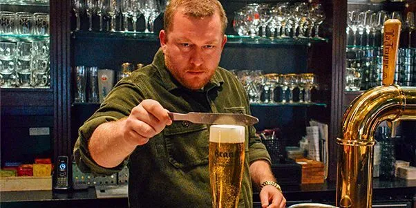 Medewerker bediening